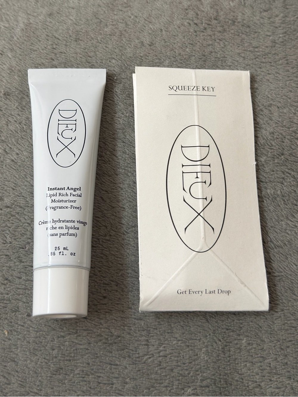 Dieux Instant Angel Lipid Rich Facial Moisturizer 25ml + Squeeze Key